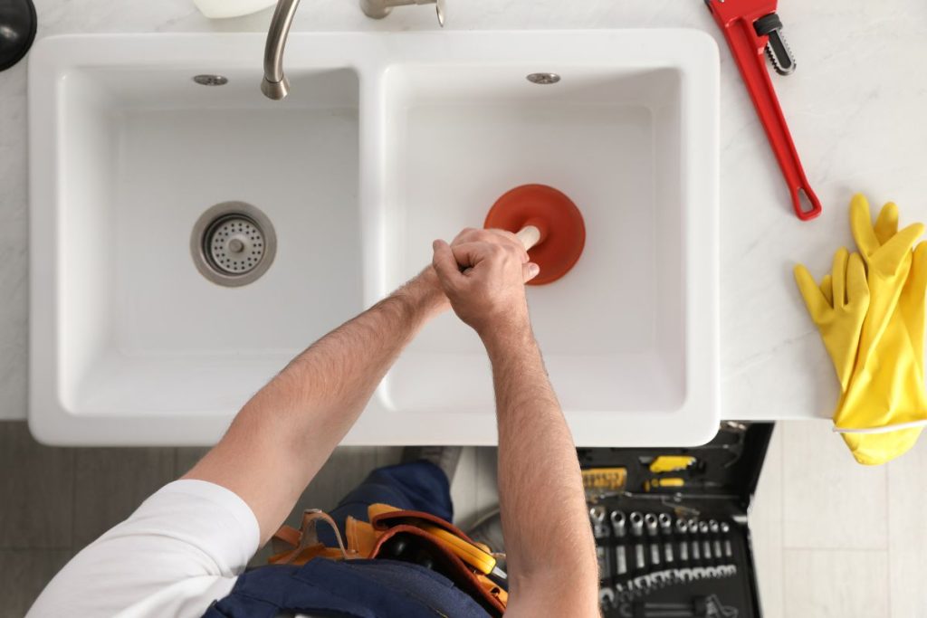 DIY Drain Cleaning: What Works and What Doesn’t